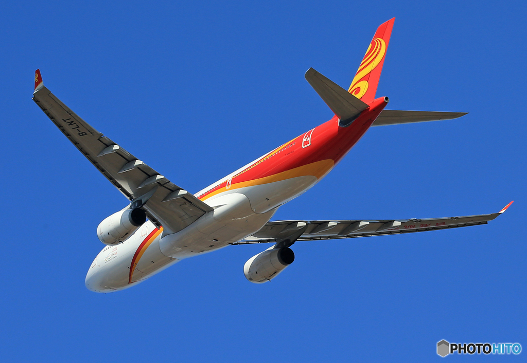 「青が大好き」 香港航空 A330-343 B-LNT飛び立ち