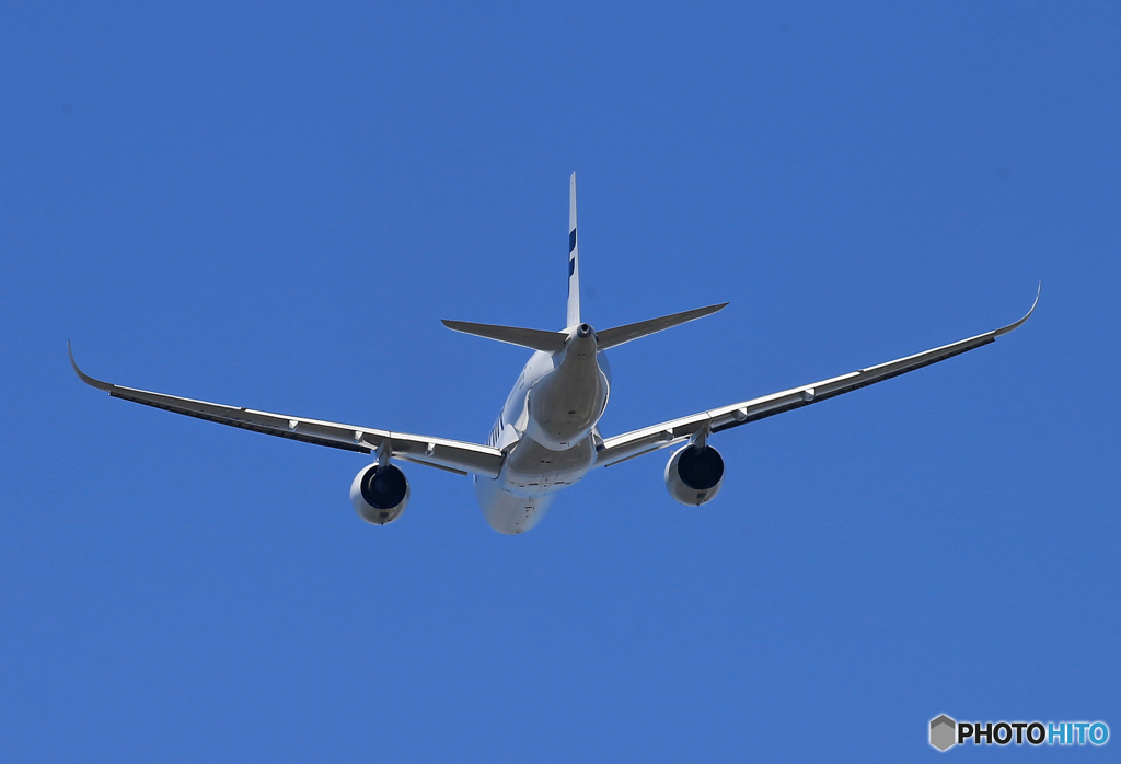 「青空」 Finnair A350-941 OH-LWH離陸します