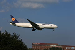 「あおぞら」Lufthansa 777-FBT D-AFLC  Landing 