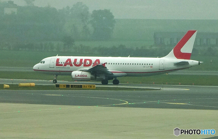 霧の都で　☮ ラウダ航空/LAUDAを探す　☮