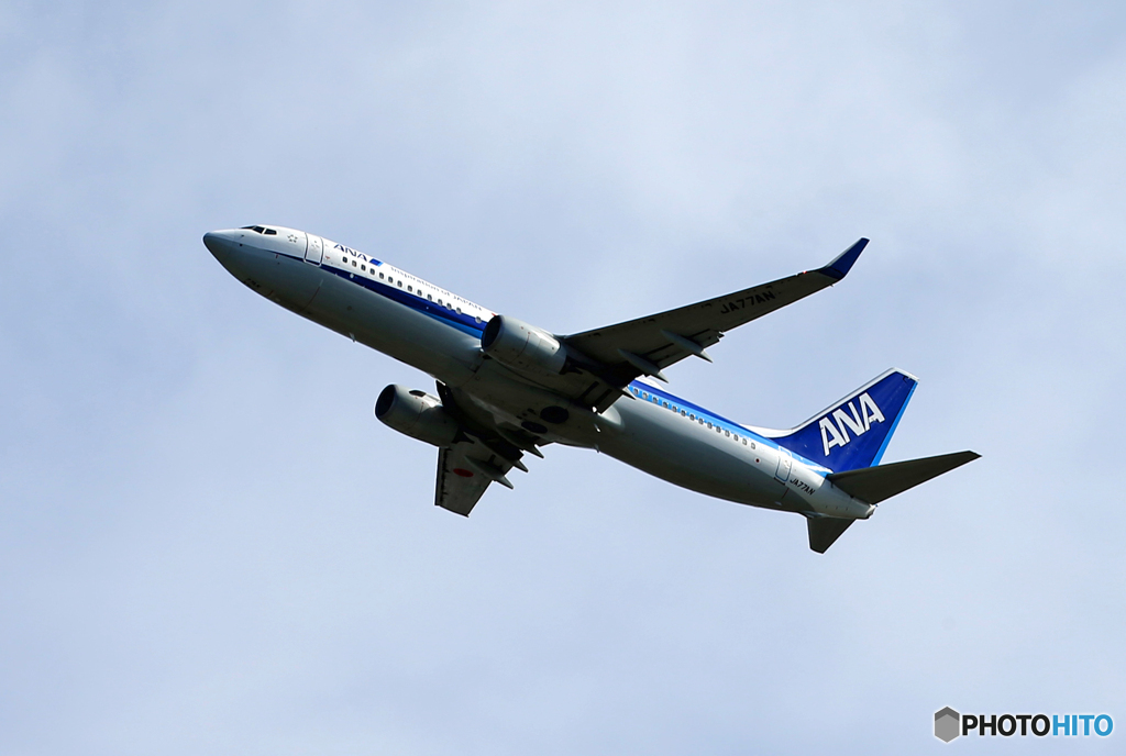 「青い日」ANA 737-881 JA77AN Takeoff  