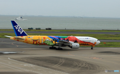 「曇り」2020 777-281 JA741A  離陸