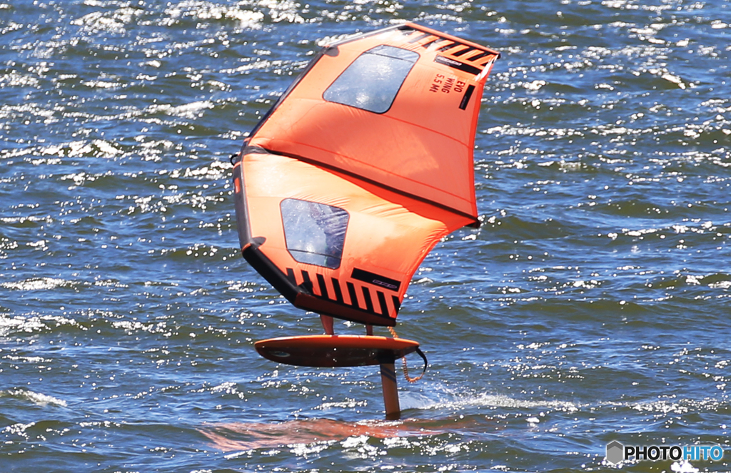 「蒼空」浮く・ウイングサーフィン