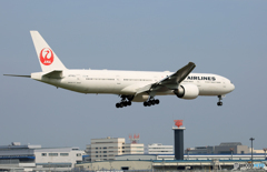 「SKY」 JAL 777-281 JA742J 到着しました