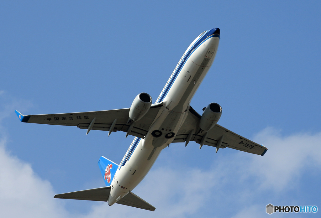「真青の空」 China 737-86N B-1979 離陸