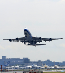 「青空」 China 747-400 B-18721 飛び立ちです