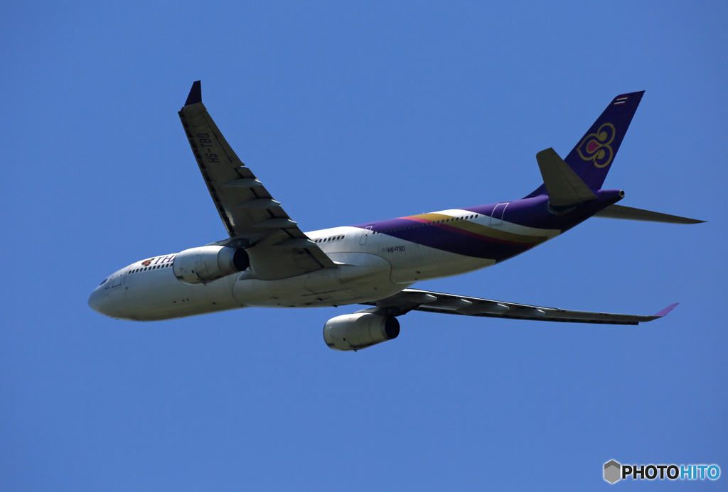 「青色が好き」 Thai A330-343 HS-TBD 飛び立ちです 