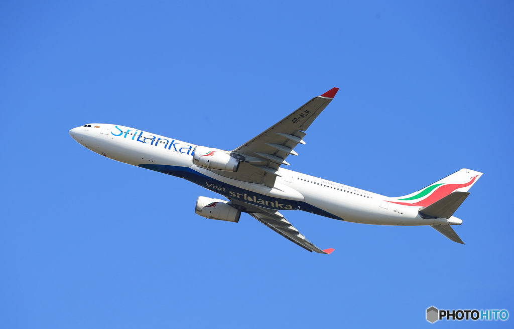 「青い日」SriLankan A330-343 4R-ALM Takeoff 