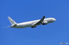 「すかい」 Singapore STAR 777-312 9V-SWI 離陸です