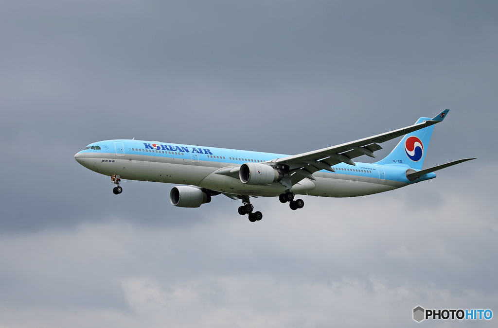 「くもり」Korean A330-300 HL7720 着陸