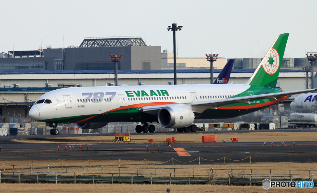 「群青」 EVA 787-9 B-17882 Takeoff 