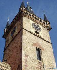 チェコ（８２５）プラハ・天文時計の１番上の時計　　