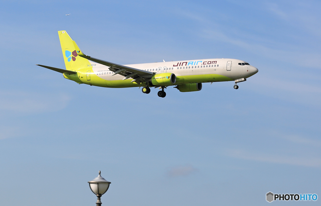 「青空」 JIN AIR 737-8SH HL8013 着陸 +