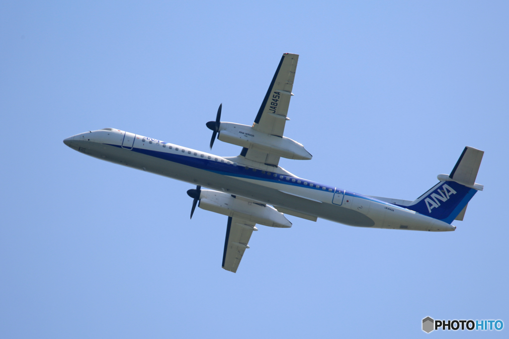 「良い天気」 ANA ボンバル DHC-8-400 Takeoff 