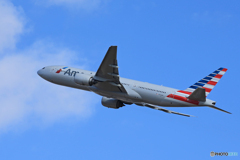 「SKY」American 777-200 N773AN 飛び立ち