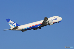 「青い空」が一番NCA 747-8KZF JA12KZ 飛ぶ
