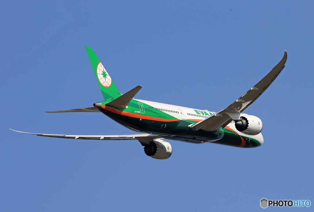 「真青の空」EVA 787-9 B-17882 離陸