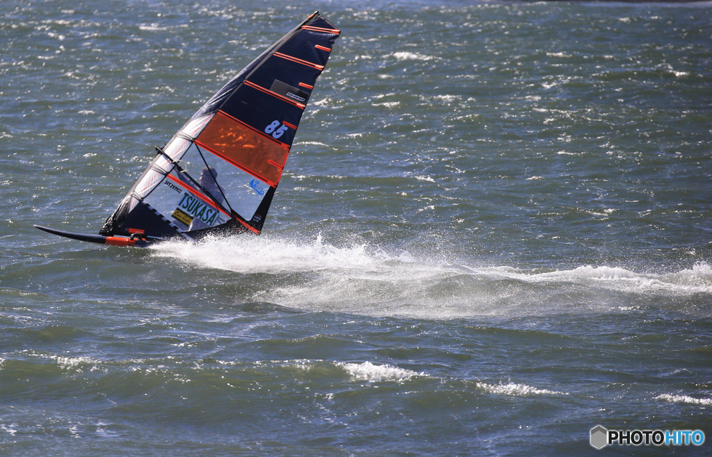 「青が好き」ハイスピードのウイングサーフィン