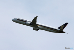 「群青」Singapore 787-10 9V-SCM  飛びます