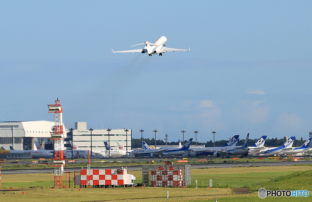 「SKY」 プライベートBD-700 N796GL Takeoff
