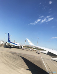 「令和」青い空・これから 離陸します