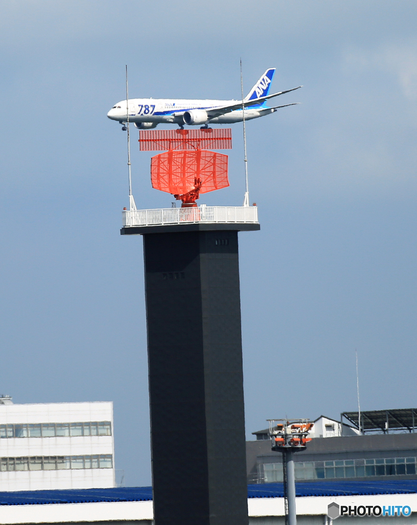 「群青」空港に新しい　モニュメントが出来る？