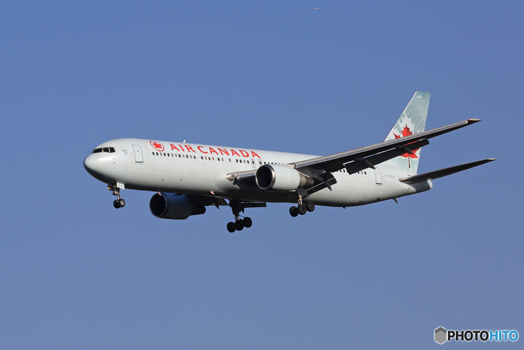 「ブルー」エアカナダ 767-375 C-FOCA 到着