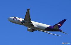 ☀「青い空」FedEx 777-FS2 N877FD  Takeoff  