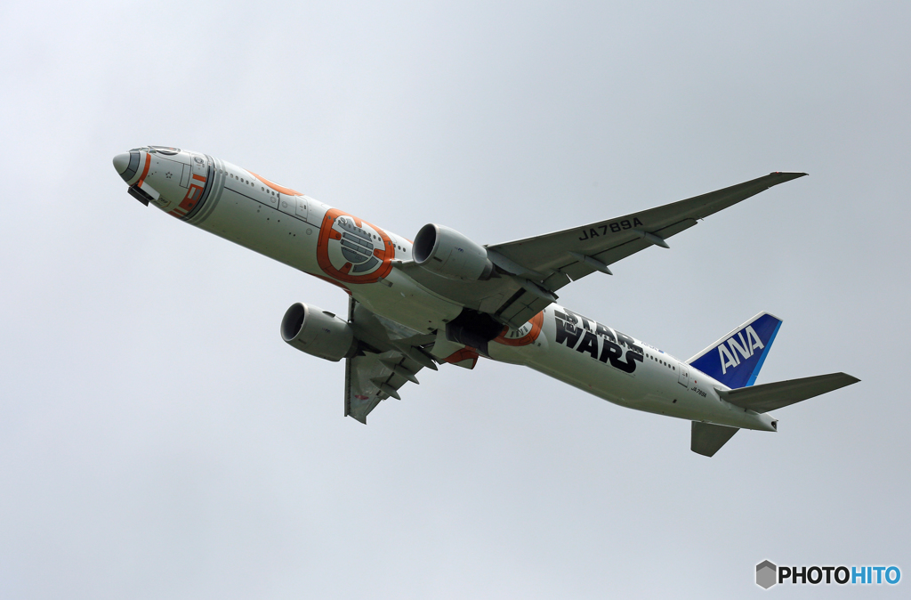 「晴れ」ANA STAR WARS 777-381 JA789A離陸