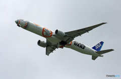 「晴れ」ANA STAR WARS 777-381 JA789A離陸