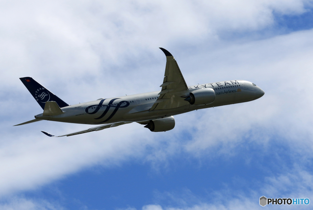 「青が大好き」 Vietnam SKY A350-941 離陸