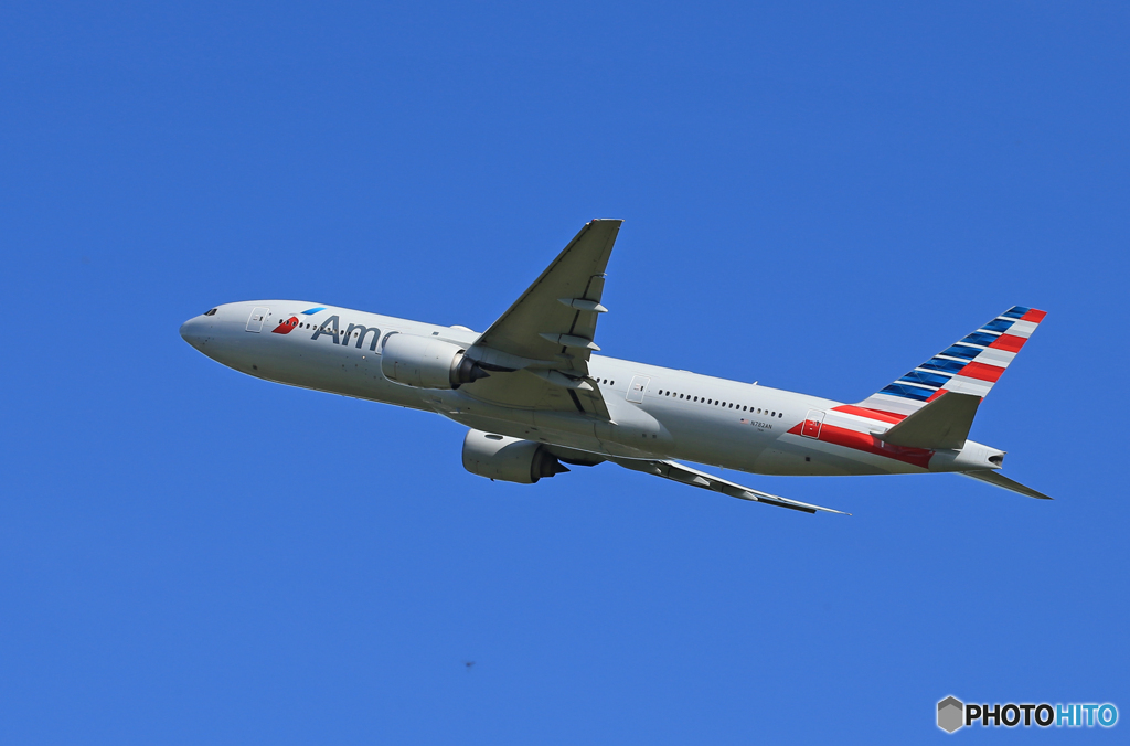 「空色」American 777-200 N782AN 飛び立ち