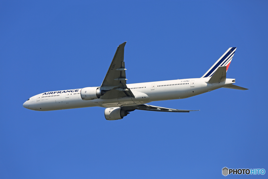 ☀「青い空」が一番 Air France 777-328 F-GZNJ