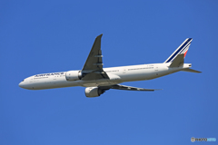 ☀「青い空」が一番 Air France 777-328 F-GZNJ
