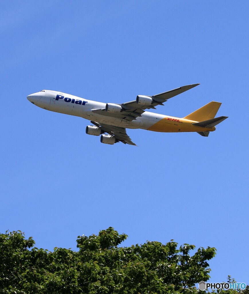 「Blue」 Polar 747-8 N852GT Takeoff 