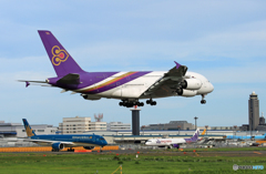「良い天気」　THAI A380-841 HS-TUF 着地前