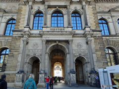 ドイツ（４４）ドレスデン　城門..へ