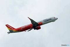 「青」 Vietjet A321-271N VN-A646 着陸です