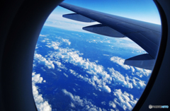 「すかい」✈ 丸窓から覗く風景です　☮