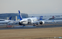 「群青」 ANA STAR WARS 787 Landing
