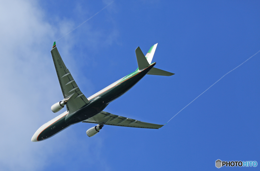 「はれ」 EVA A330-302 B-16339 出発ベイパー