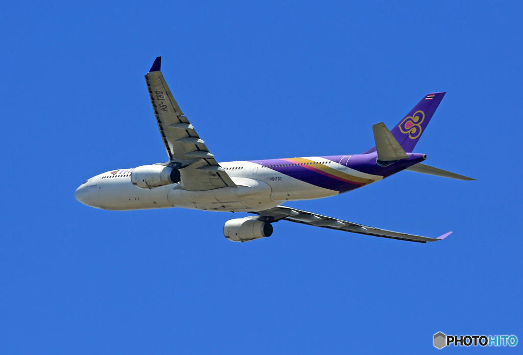 「良い空～」　Thai A330-343 HS-TBD離陸　