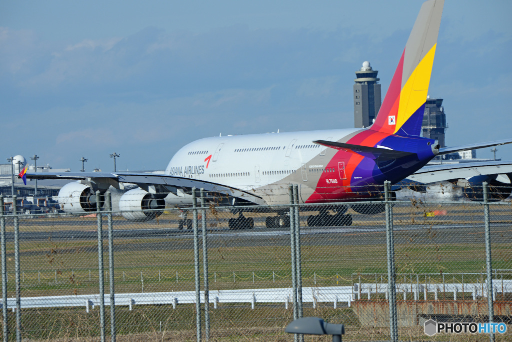 「SKY」 Asiana A380-841 HL7640 離陸です