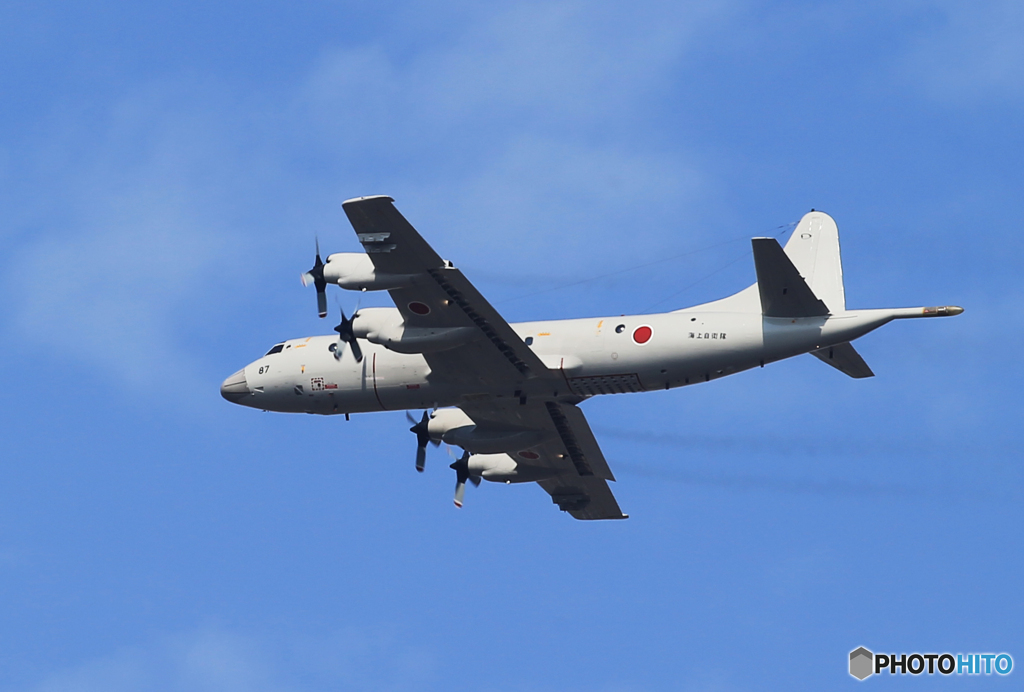 『Cool』海上自衛隊　哨戒機　P-3Cが飛んで来た〜