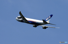 「青色が好き」NCA 747-8KZF JA12KZ 出発