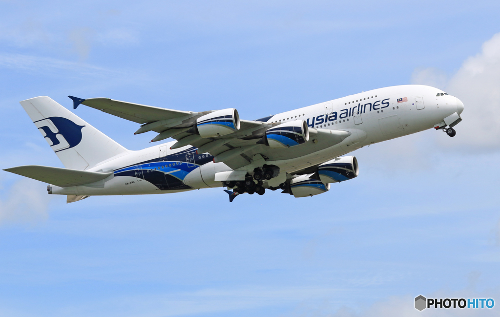 「青い空」が一番 Malaysia A380-841 9M-MNC