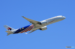 「良い空～」マレーシア特別塗装A350-941 離陸します