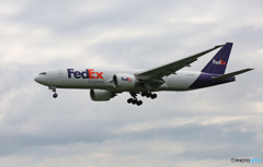 「すかい」 FedEx 777-FS2 N885FD 着陸