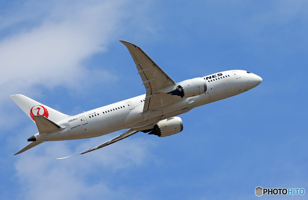 [青い空] JAL 787-8 JA840J 離陸