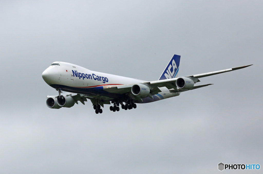 「SKY」 NCA 747-8KZF JA11KZ 着陸